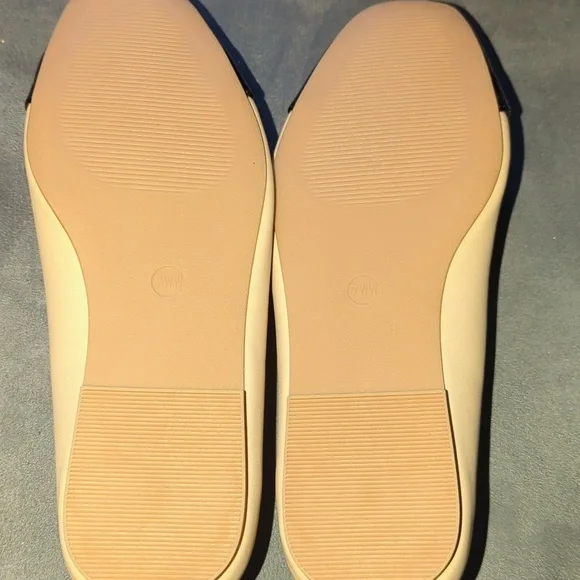 Wide Width Flats - Picture 7 of 11